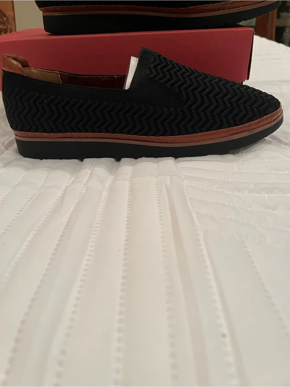Cobb Hill Women’s Black Chevron Knit Slip-On Camryn Loafers size 9.5W New